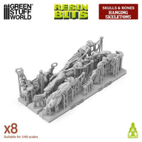 Hanging Skeletons 1:48 12733