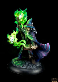 Reaper Miniatures Domur of the Hunter's Moon Human Wizard 44241